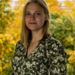 Liene Dalmatova 11.a - izglītības daļas vadītāja, lietvedes pienākumu izpildītāja